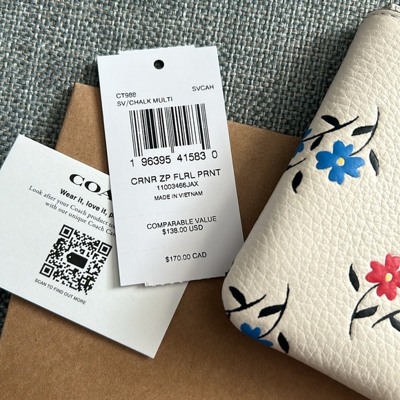 Coach Floral Wristlet in Cream - Picture 3 of 8
